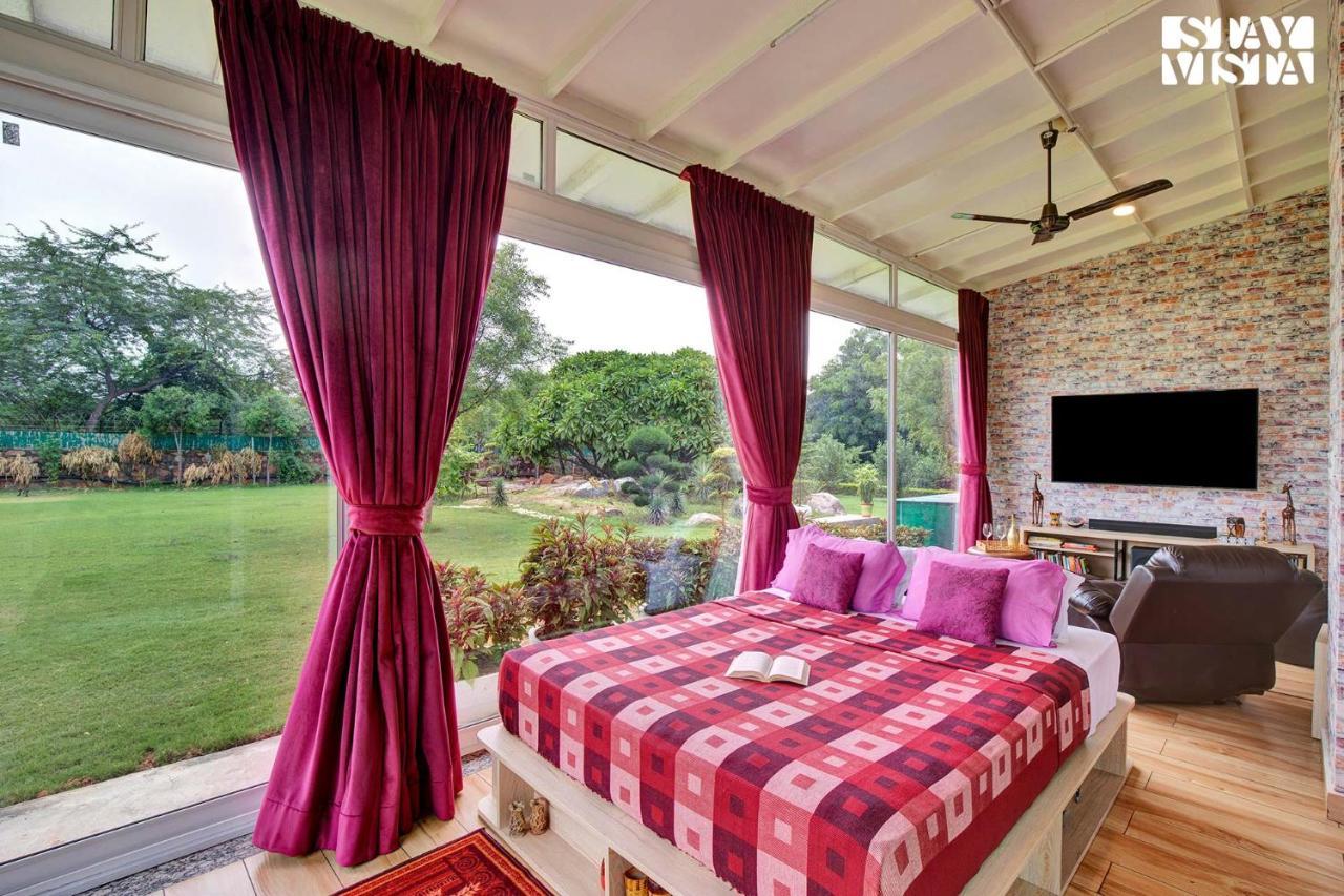 Stayvista At Idyllic Farmhouse - A Glasshouse With Outdoor Pool Гургаон Экстерьер фото