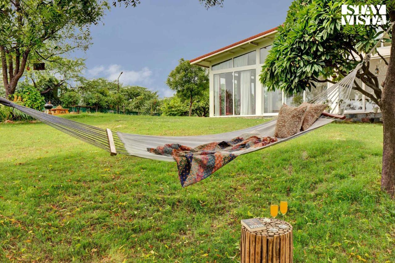 Stayvista At Idyllic Farmhouse - A Glasshouse With Outdoor Pool Гургаон Экстерьер фото