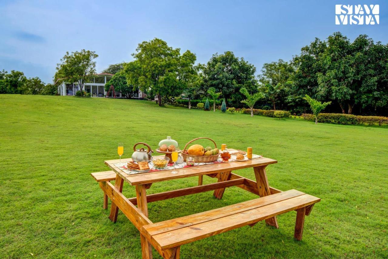 Stayvista At Idyllic Farmhouse - A Glasshouse With Outdoor Pool Гургаон Экстерьер фото