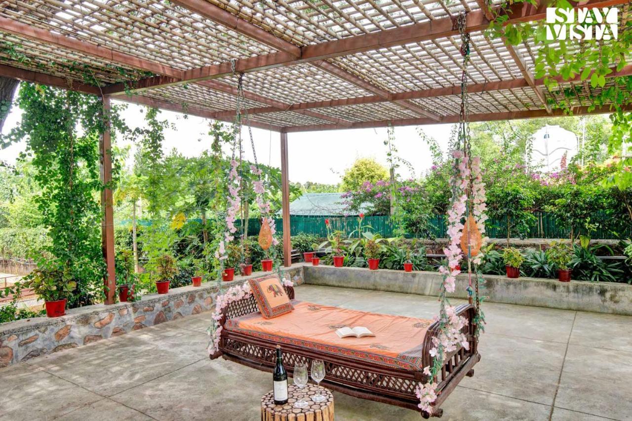 Stayvista At Idyllic Farmhouse - A Glasshouse With Outdoor Pool Гургаон Экстерьер фото